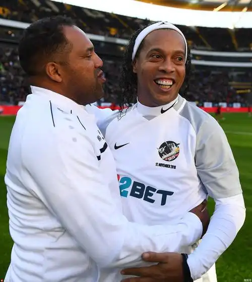 手走上国际 手走上国际